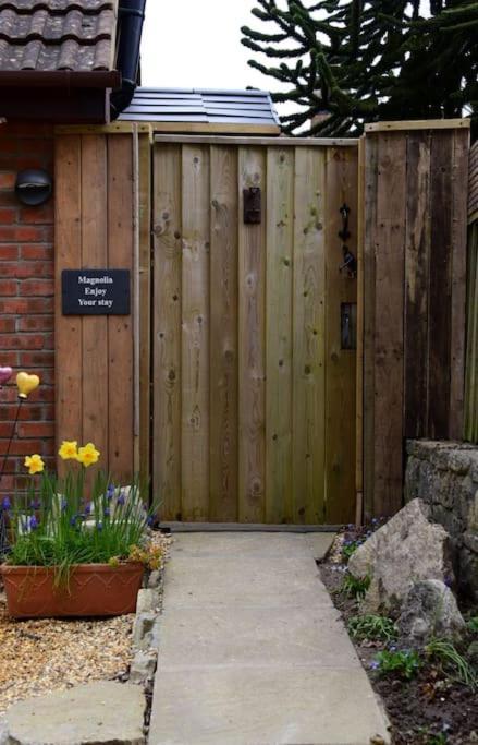Vila Magnolia Passageway To The Jurassic Coast. Stoborough Exteriér fotografie